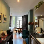 Decor Canal House